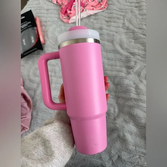 Stanley - Picture 2 of 2